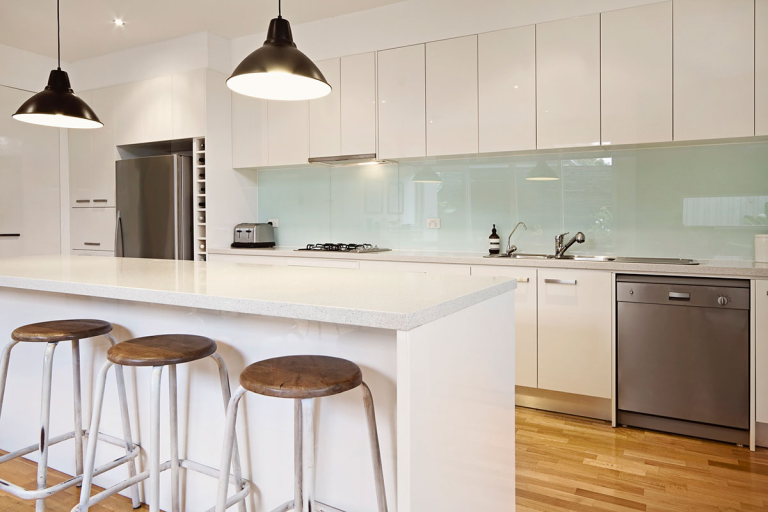 Glass Radiance: Elevate Your Kitchen with Glass Splashbacks